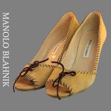 Manolo Blahnik, size 38, 7.5 whip stitch, tan sued