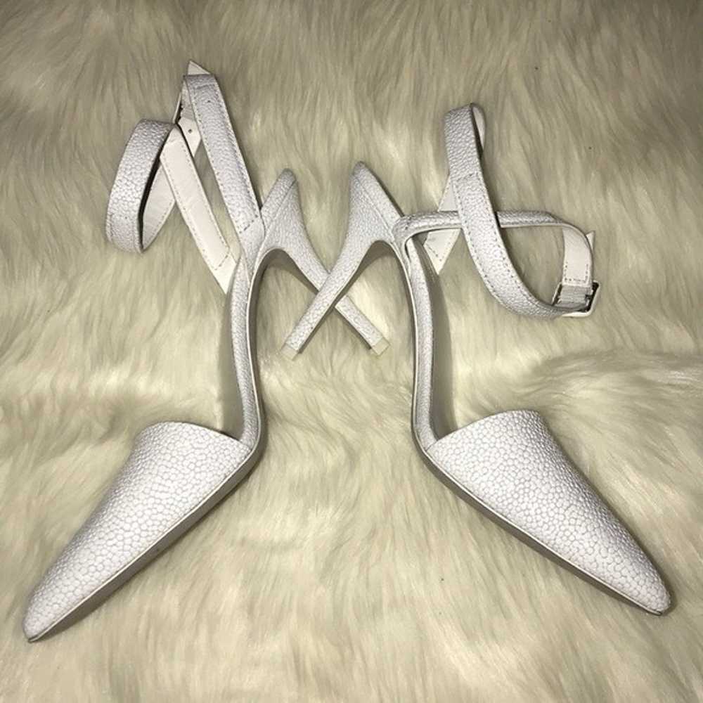 AW LOVISA WHITE HEELS - image 3