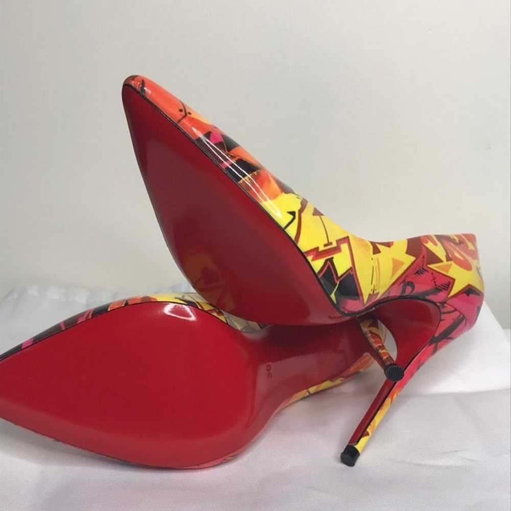 Metrograf Graffiti High Heel Pumps 36 - image 8