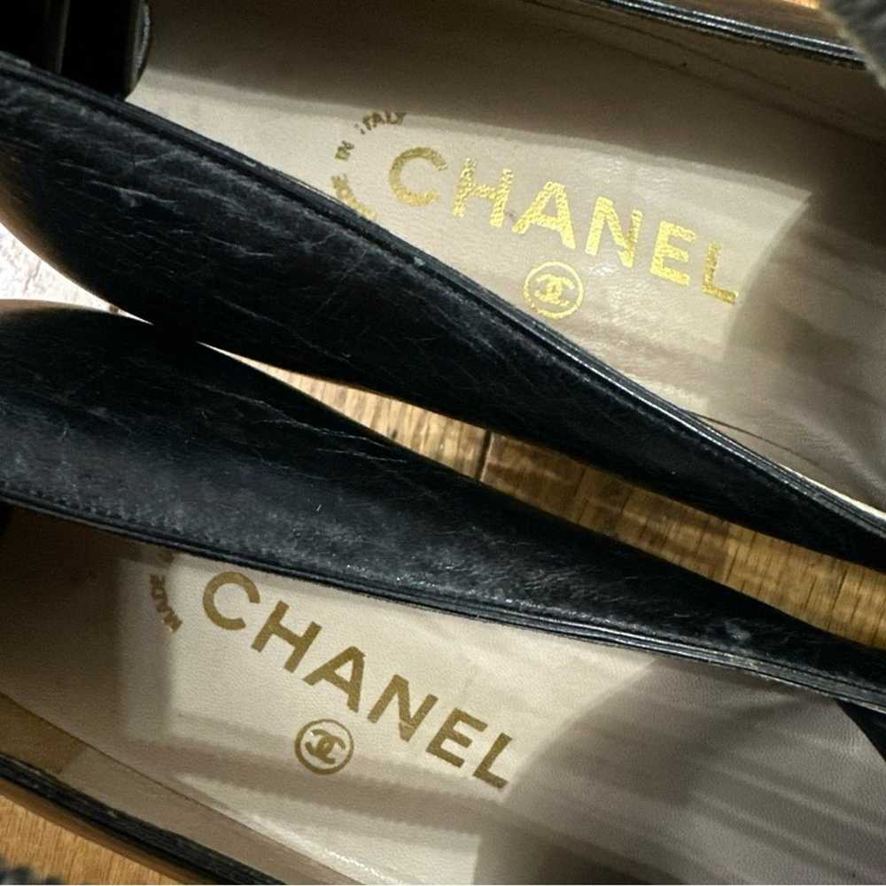 Vintage Chanel Black Leather Cap Toe Pumps Size 39 - image 7