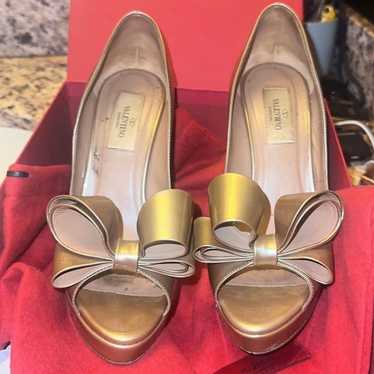 Valentino heels 37 - image 1