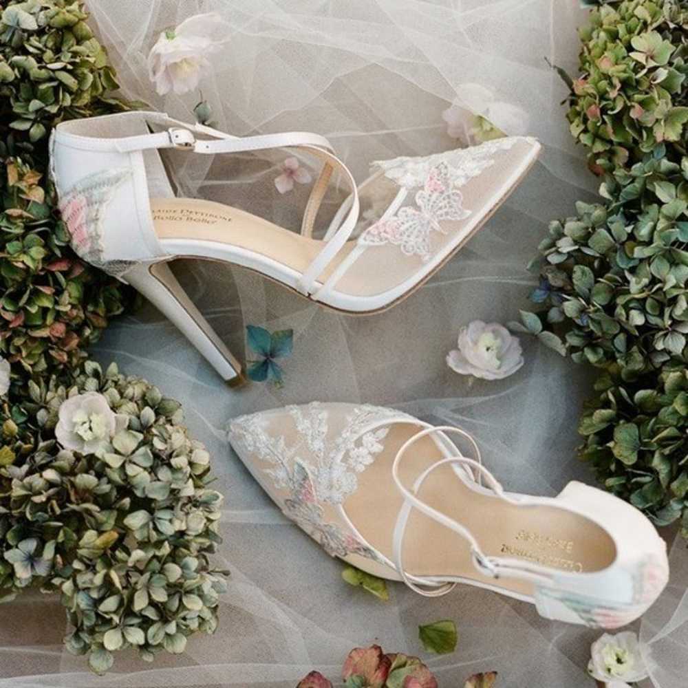 White transparent pattern high heels - image 3