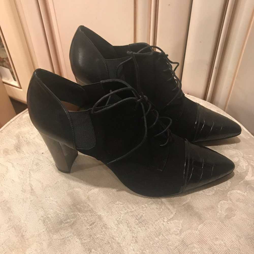 New Donald J Plainer Black Heel Shoes - image 2