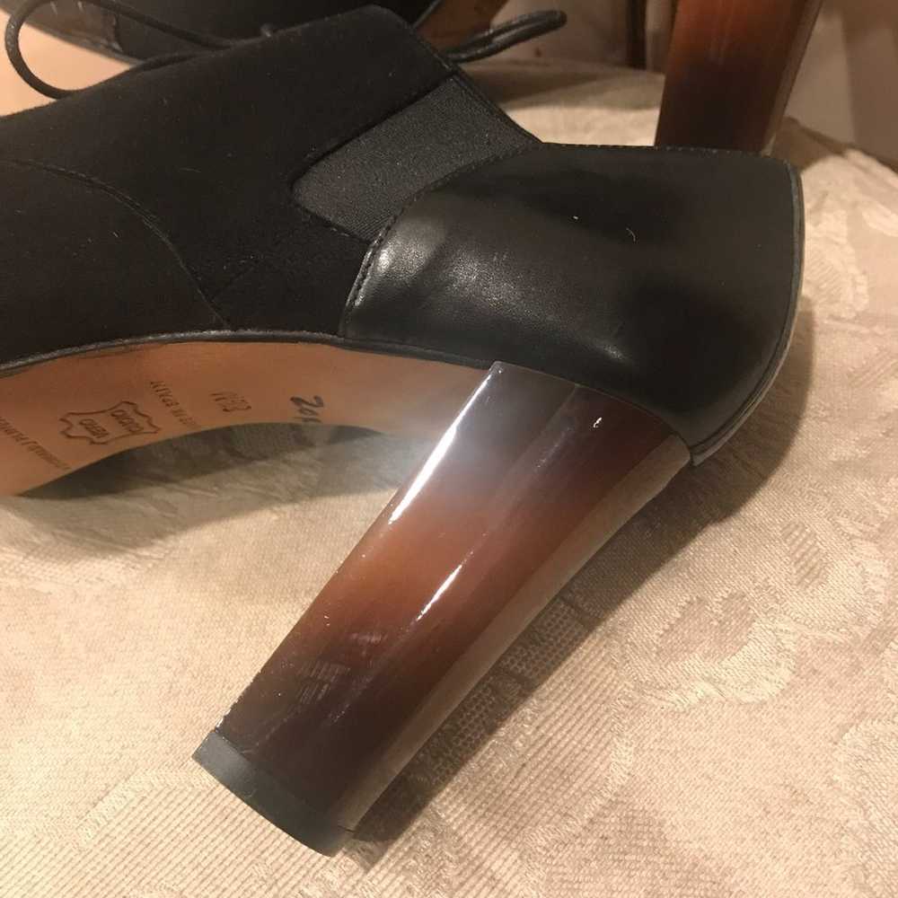 New Donald J Plainer Black Heel Shoes - image 5