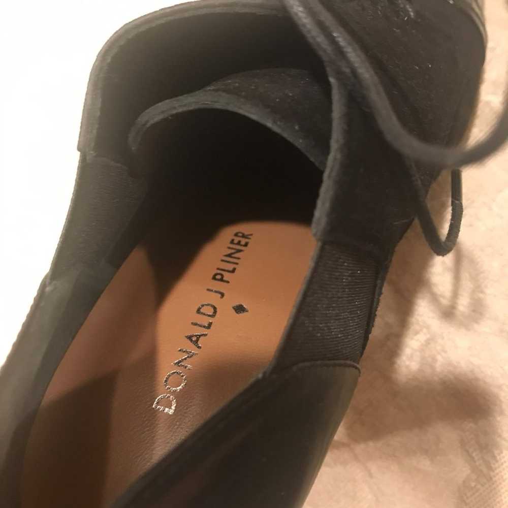 New Donald J Plainer Black Heel Shoes - image 6