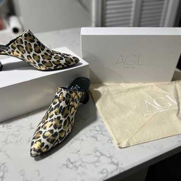 AGL Heels - image 1