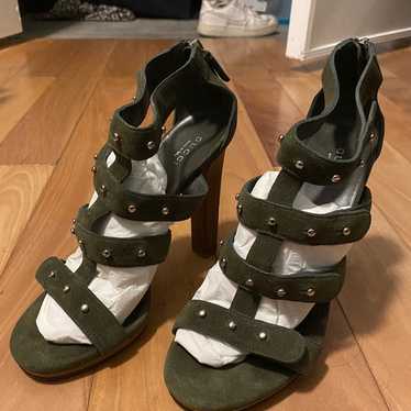 Gucci high heel pumps - image 1