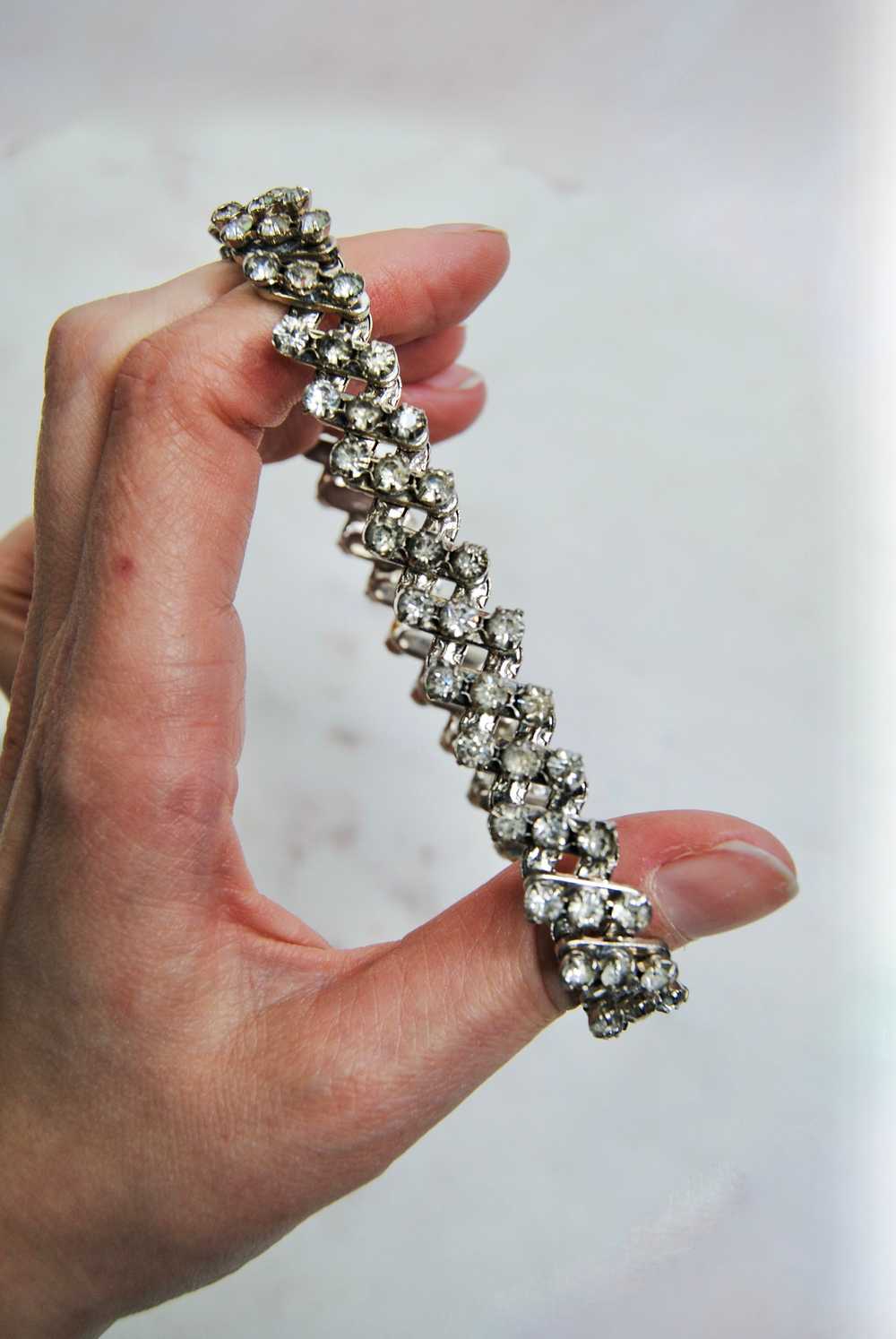 1960s Vintage Rhinestone Expandable Bracelet - image 2