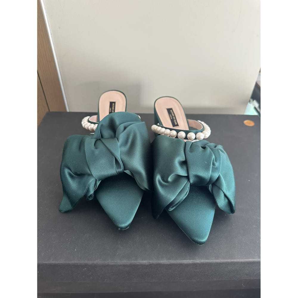 MOf Pearl Cloth heels - image 3