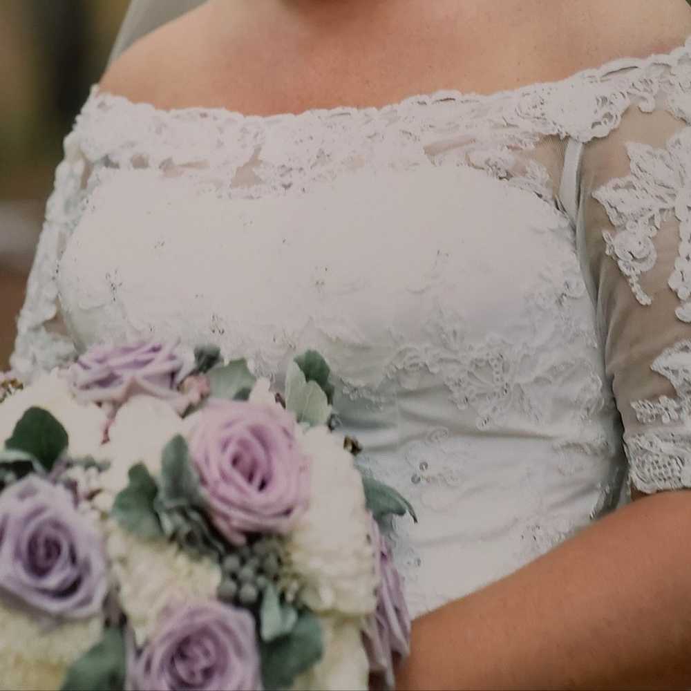 David's Bridal Jewel Wedding Dress, Veil size 14 - image 4