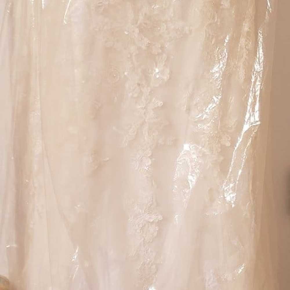David's Bridal Jewel Wedding Dress, Veil size 14 - image 6