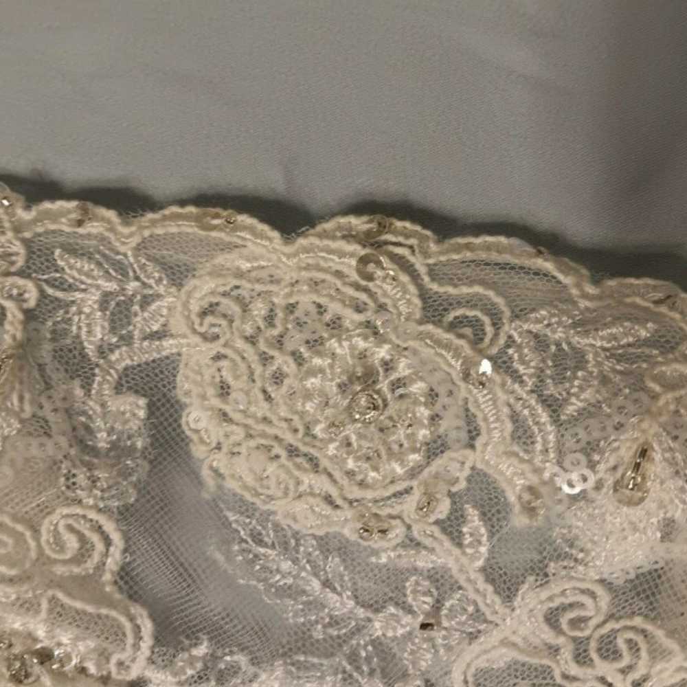 David's Bridal Jewel Wedding Dress, Veil size 14 - image 8