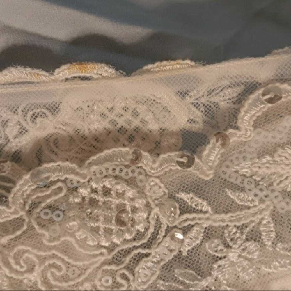 David's Bridal Jewel Wedding Dress, Veil size 14 - image 9