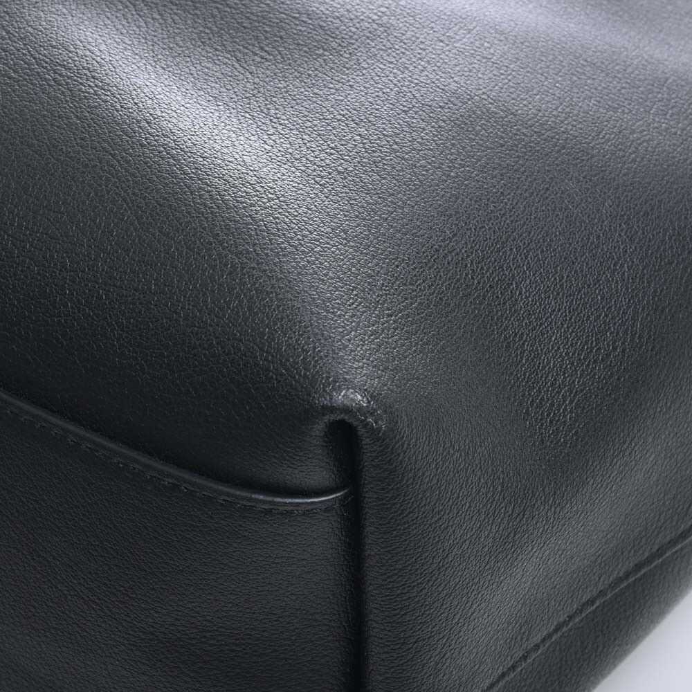 Yves Saint Laurent Yves Saint Laurent Leather Tot… - image 3