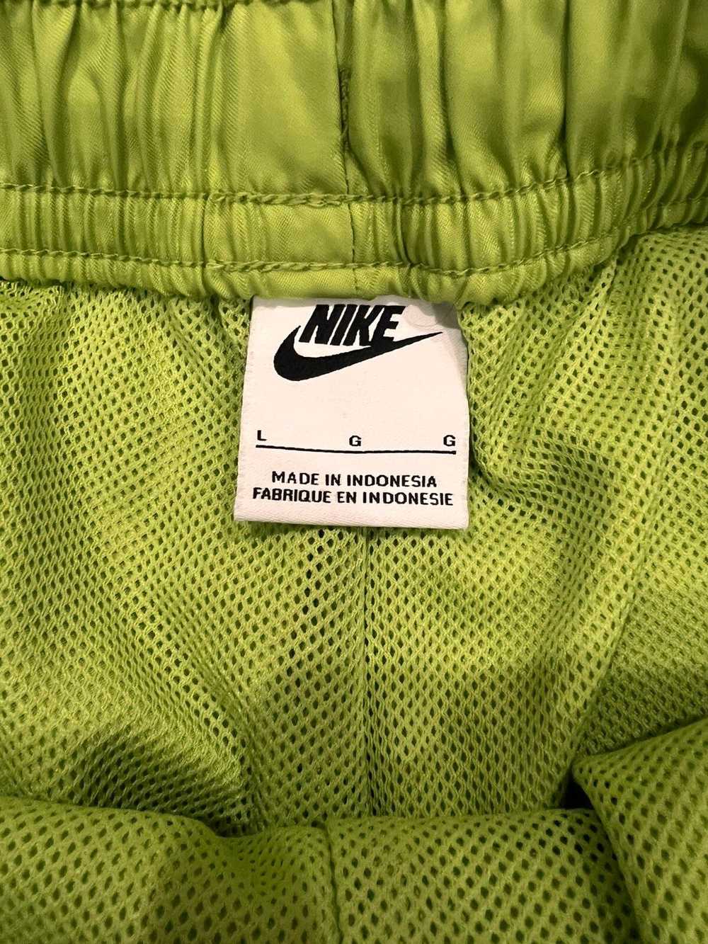 Nike × Streetwear × Vintage Nike Woven Shorts Siz… - image 3