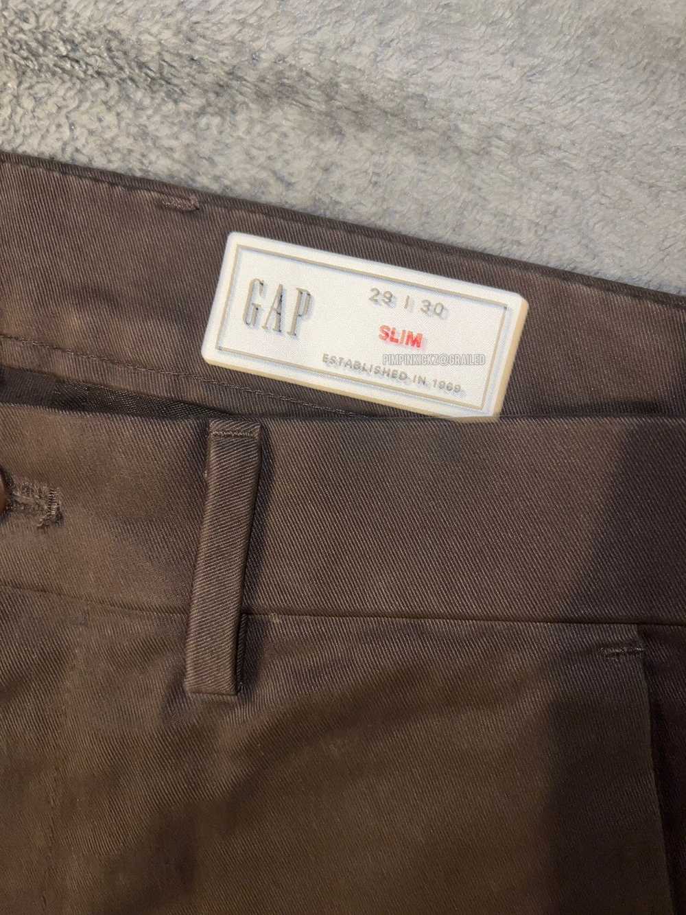 Gap GAP ESSENTIAL KHAKI SLIM (BROWN) - image 2