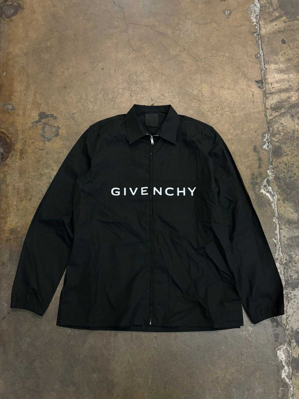 Givenchy Givenchy Logo Print Windbreaker - image 1