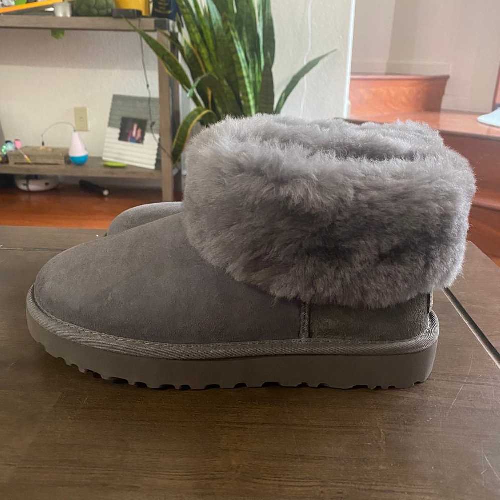 New Ugg Classic Mini Fluff in Charcoal Grey Size 6 - image 4