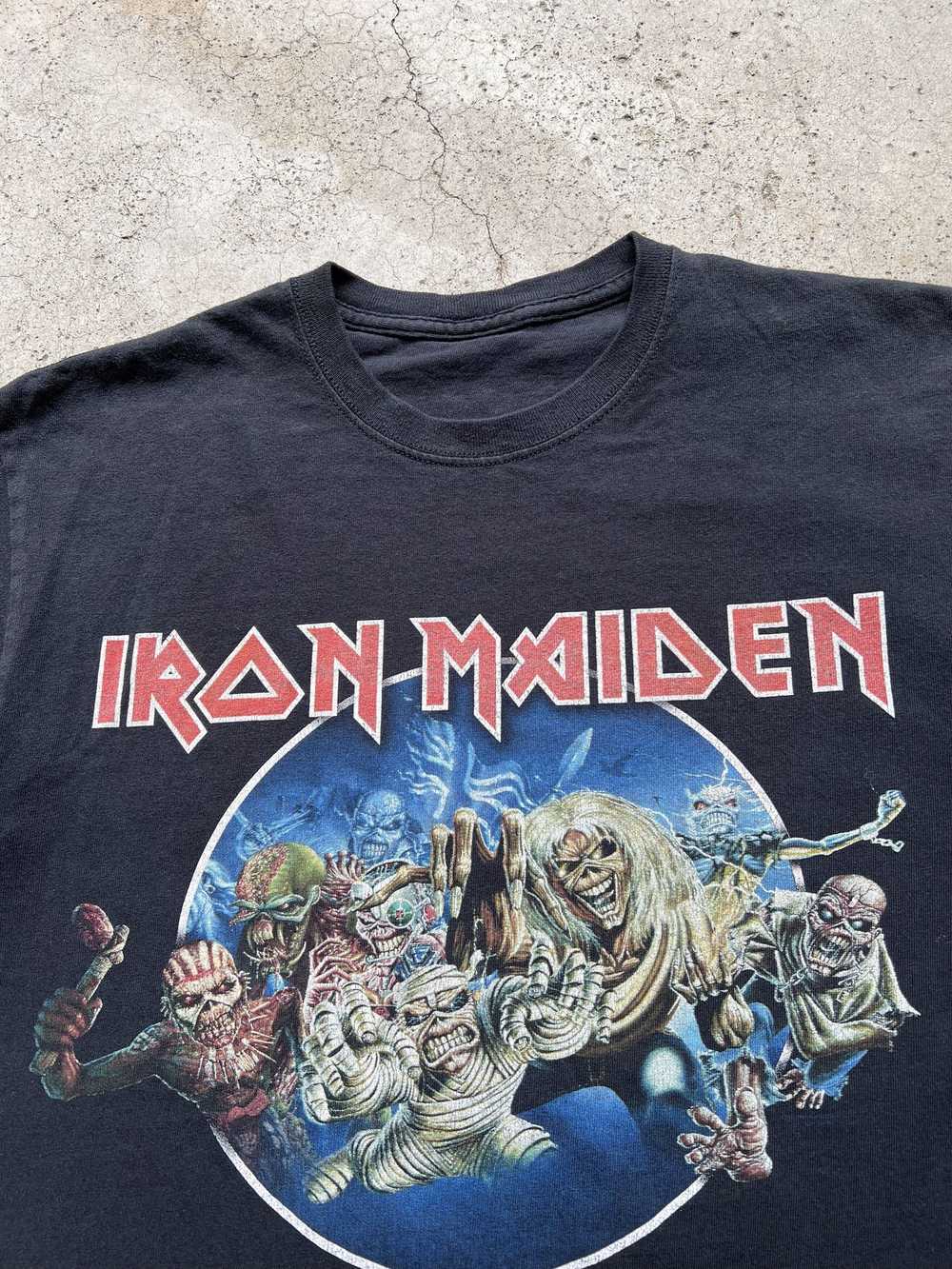 Streetwear × Vintage Vintage 2000's Iron Maiden T… - image 3