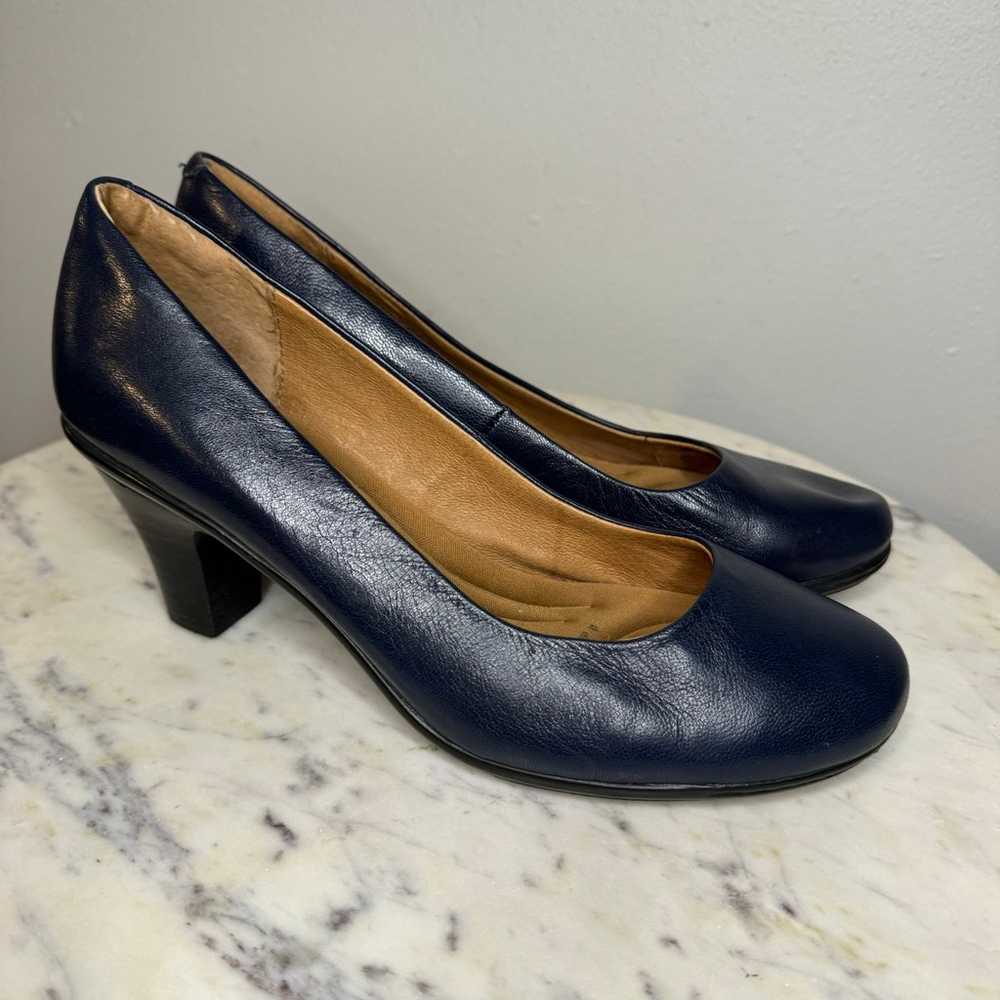 Sofft Pumps Size 9.5 Leather Heels shoes - image 1
