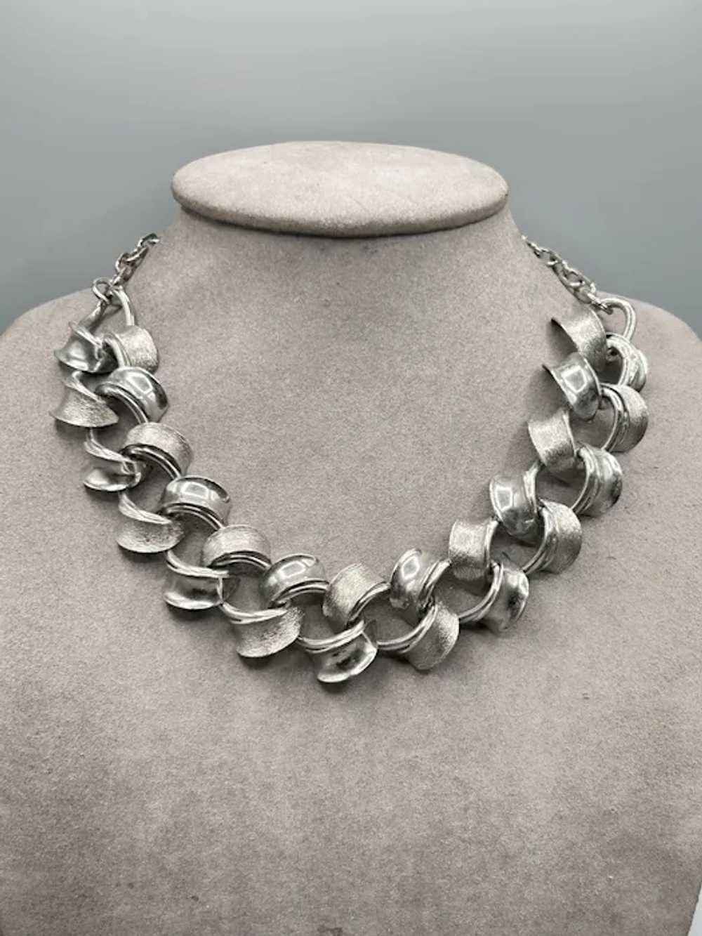 Vintage Set of Necklace and Bracelet Twisted Text… - image 4