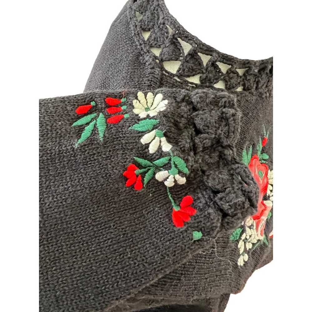 Vintage 90s Floral Rose Embroidered sweater black… - image 4