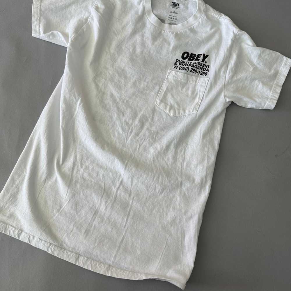 Obey teens small tee shirt - image 2