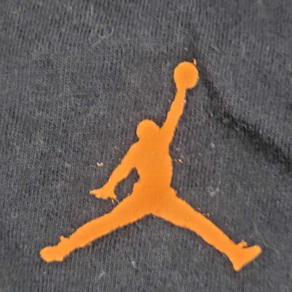 Air Jordan Jumpman 23 Nike Men's Graphic Tee In B… - image 9