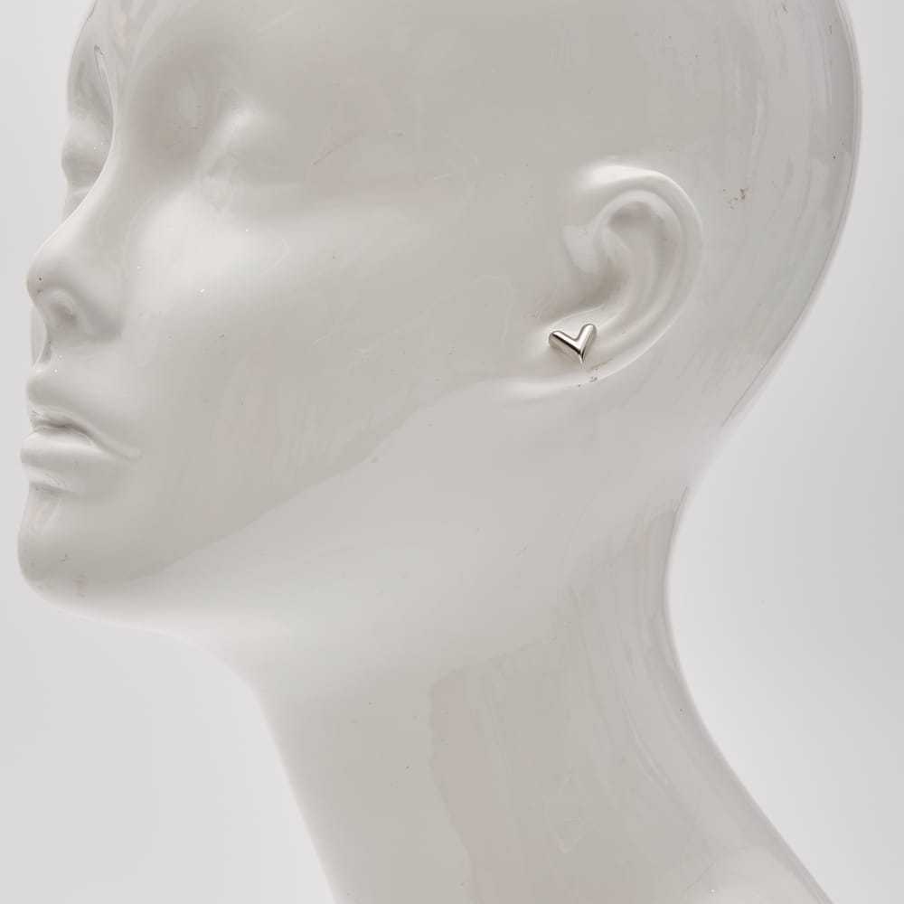 Louis Vuitton Essential V earrings - image 8