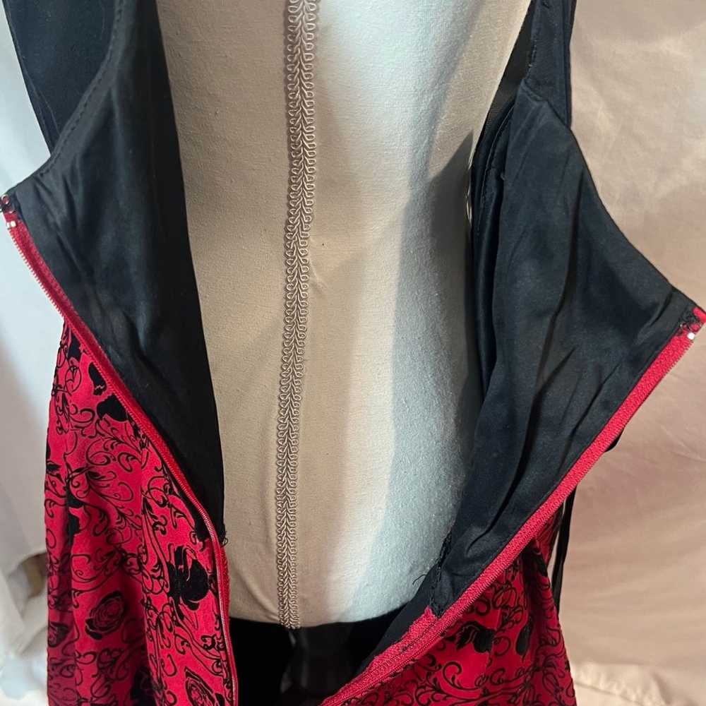 Torrid Disney’s Snow White print corset sleeveles… - image 7