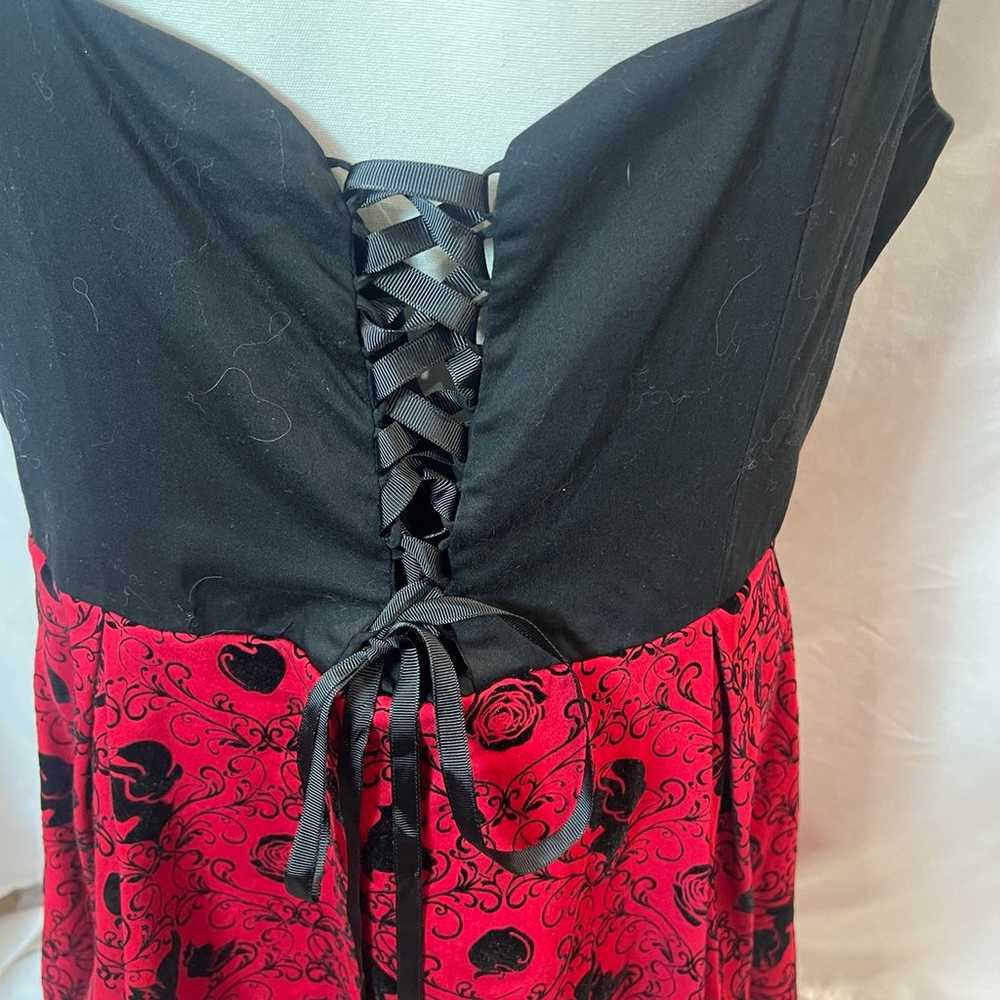 Torrid Disney’s Snow White print corset sleeveles… - image 9