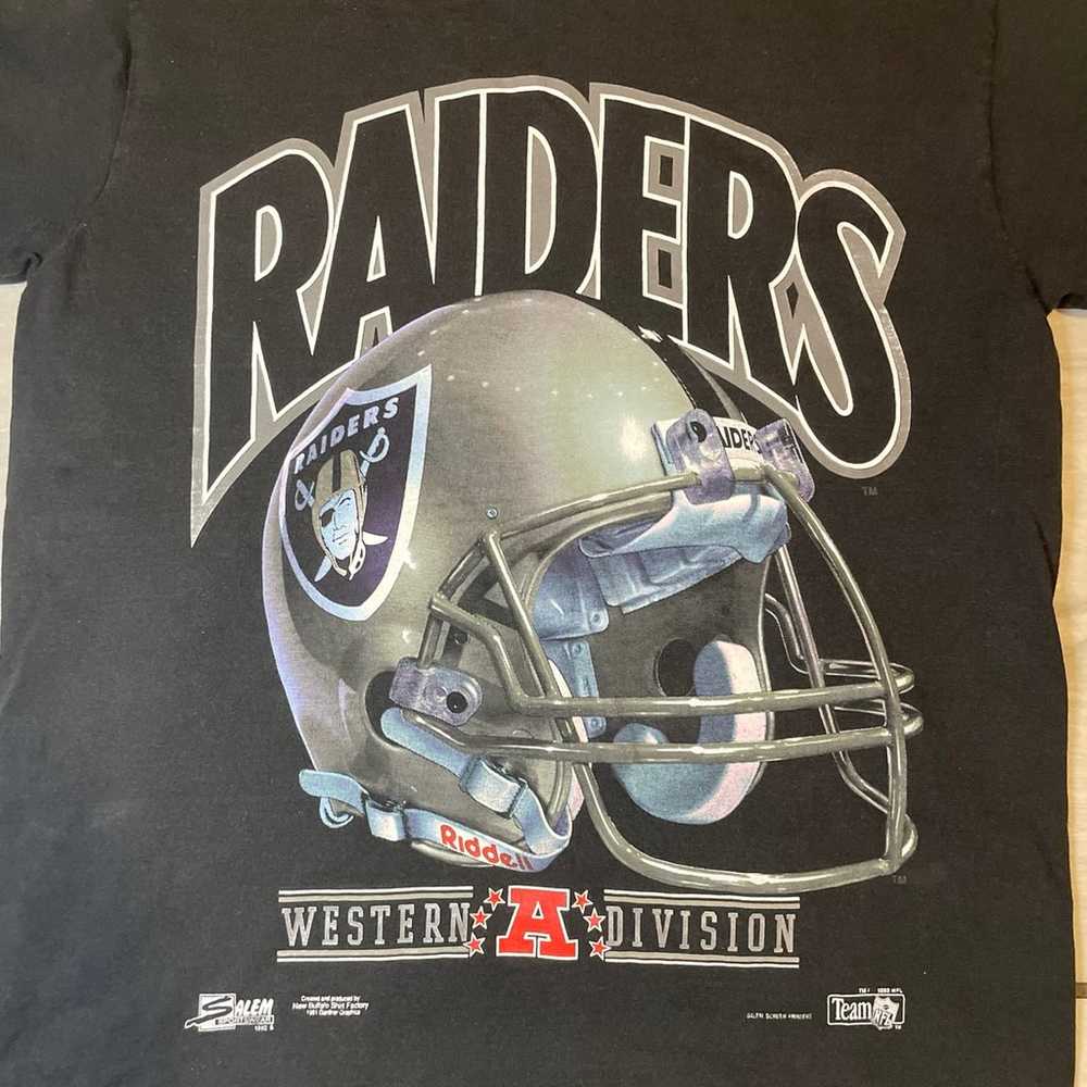 1992 Salem Oakland Raiders Helmet T-Shirt Size Me… - image 2