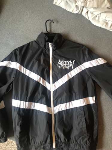 Section 8 Section 8 reflective windbreaker