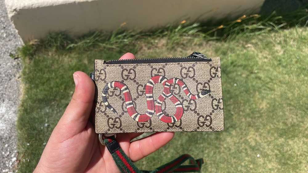 Gucci GG Supreme Kingsnake Print Card Case With S… - image 1