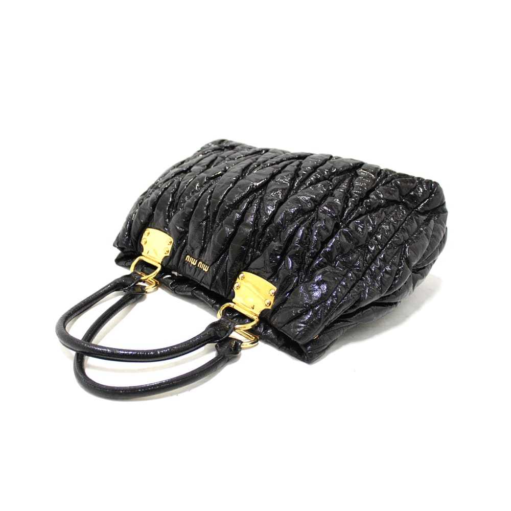 Miu Miu Matelassé patent leather handbag - image 10