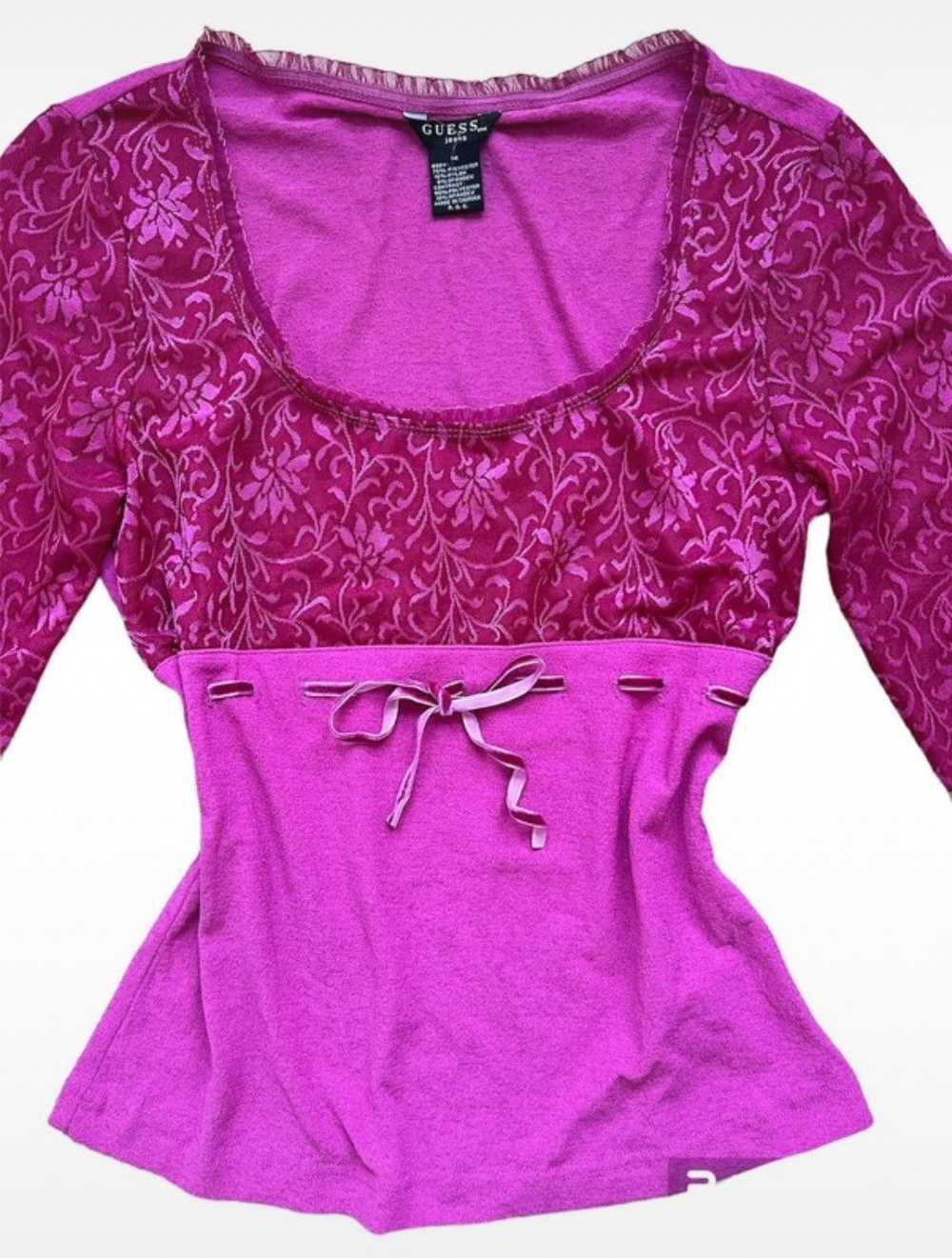 Guess × Streetwear × Vintage vintage pink GUESS t… - image 1