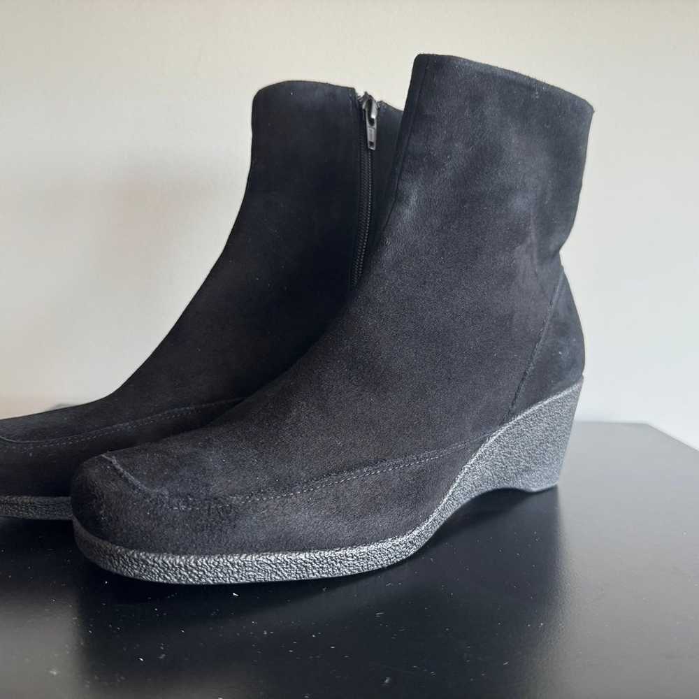 Easy Spirit wedge booties size 8 - image 5