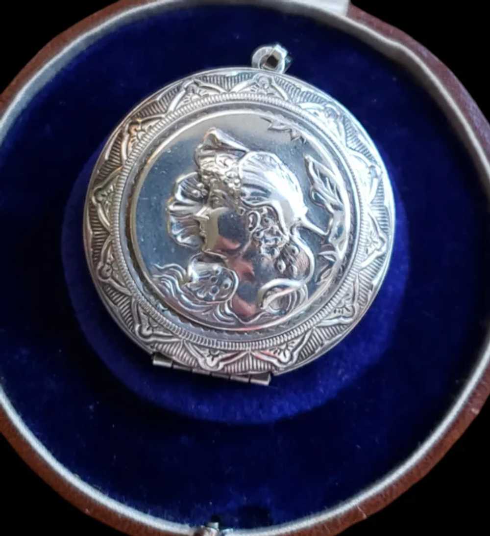Art Nouveau Sterling Silver Locket, Vintage Repou… - image 10