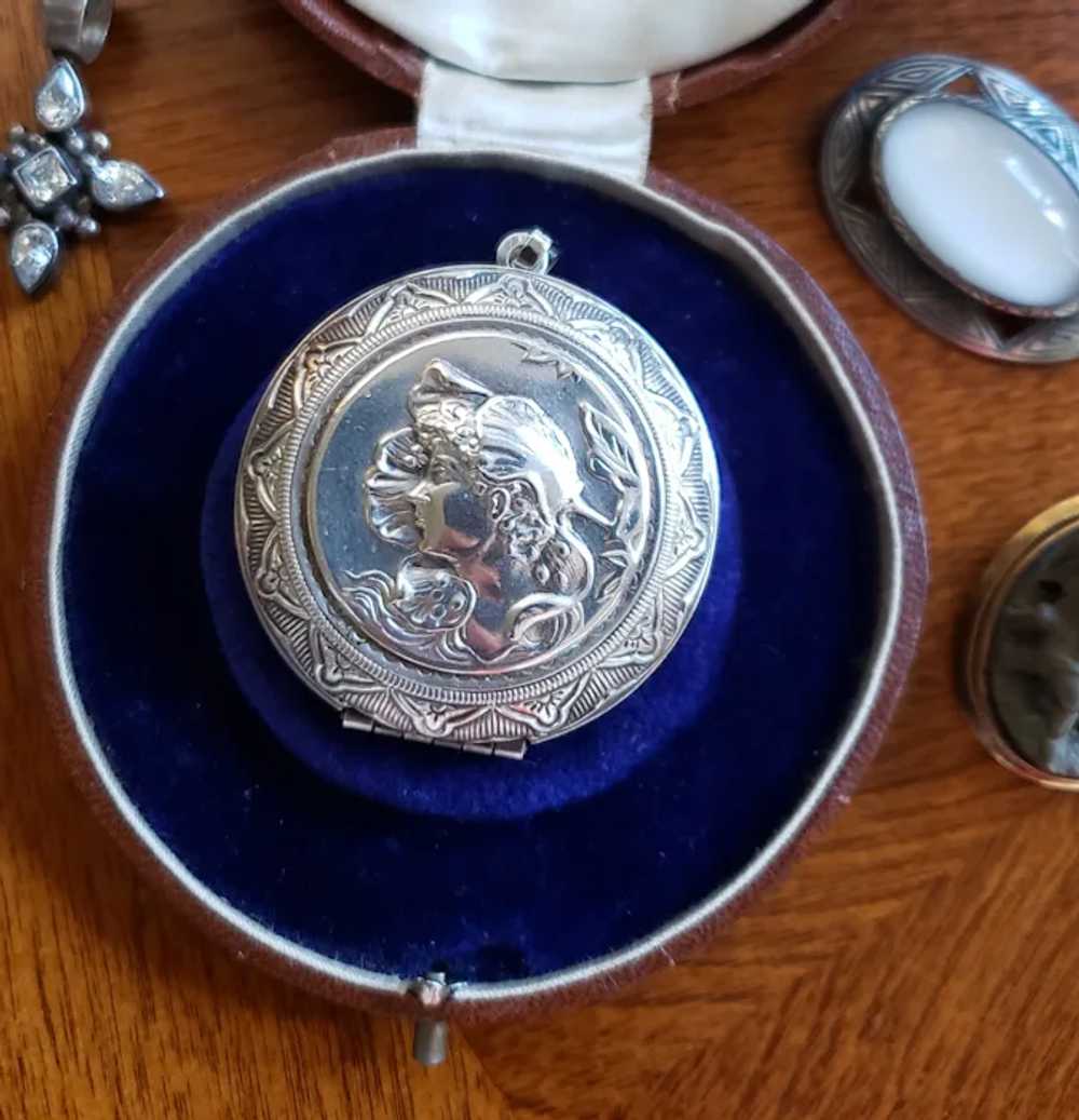 Art Nouveau Sterling Silver Locket, Vintage Repou… - image 6
