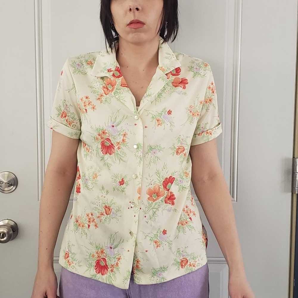 70s/80s Green Floral Polyester Short Sleeve Blouse - image 4