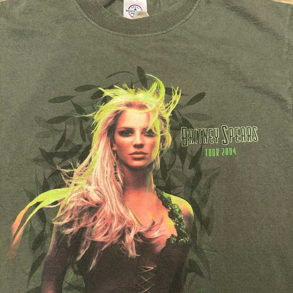 04 Britney Spears Tour T Shirt - image 2