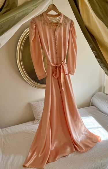 Vintage 1940s Liquid Satin Puffed Sleeve Chantilly