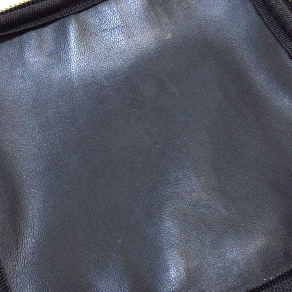 Chanel Leather vanity case - image 6