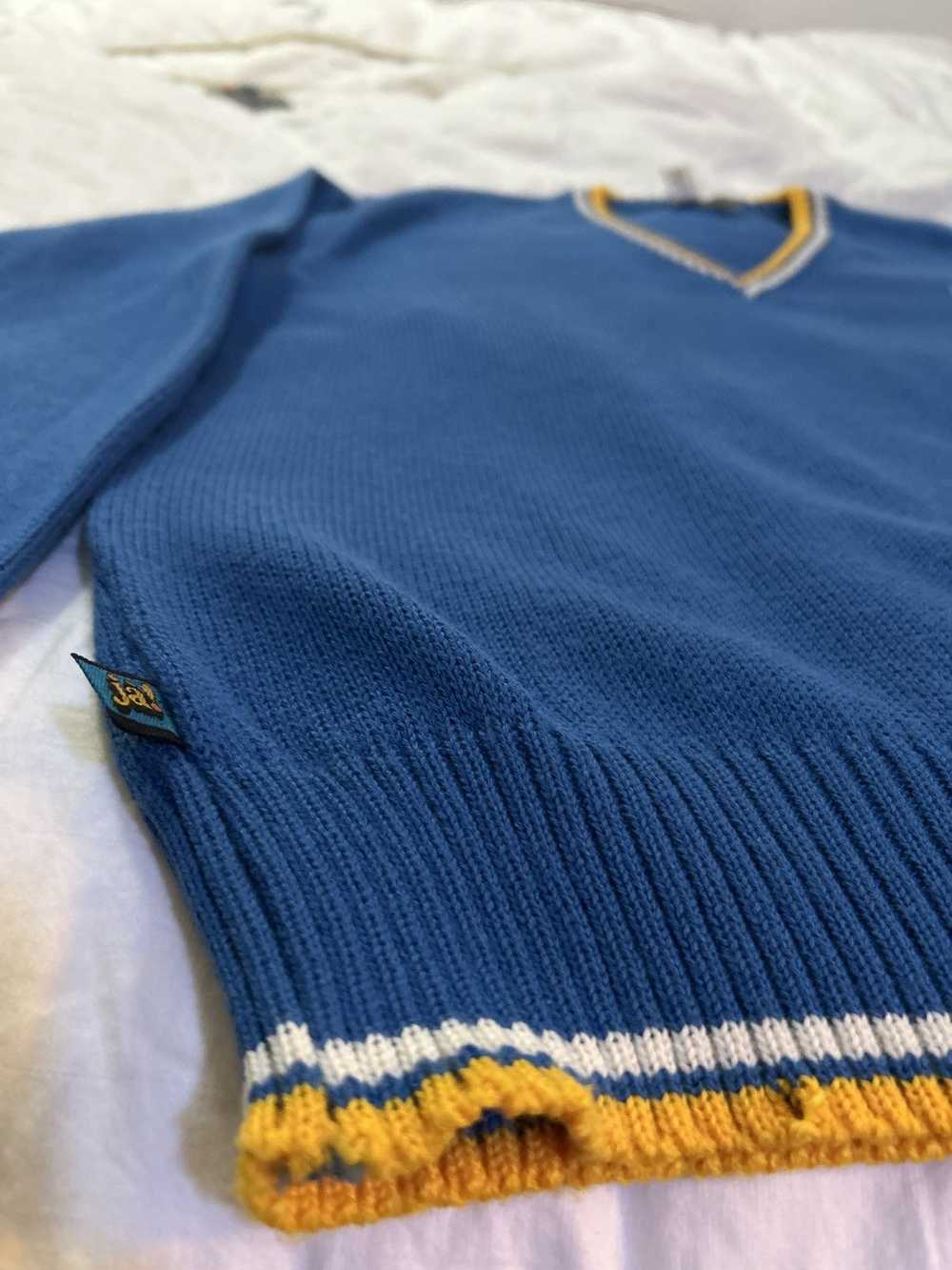 Italian Designers × Vintage “Ja!” V Neck Sweater - image 2