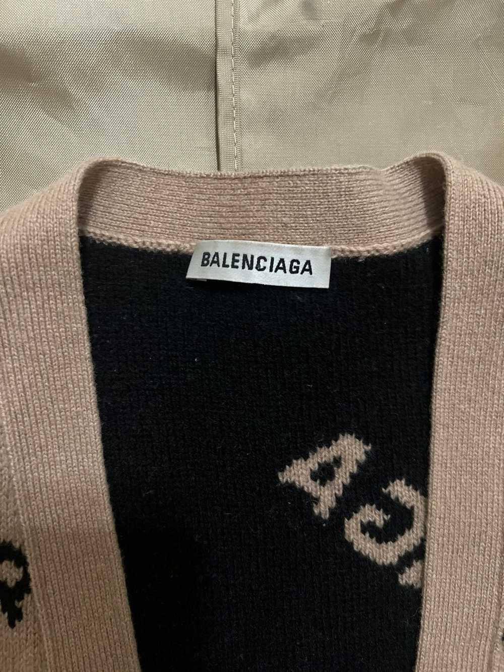 Balenciaga BALENCIAGA v-shaped cardigan in wool s… - image 2
