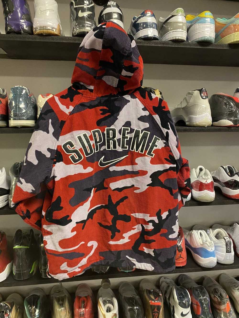 Nike × Supreme Supreme pre owned Nike camo hoodie - image 5