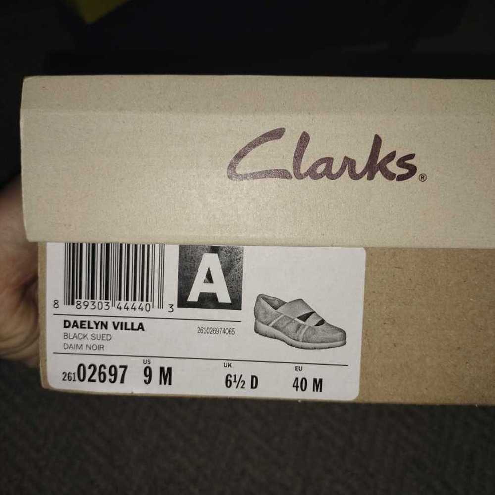 Clarks size 9 women’s shoes wedges - image 3