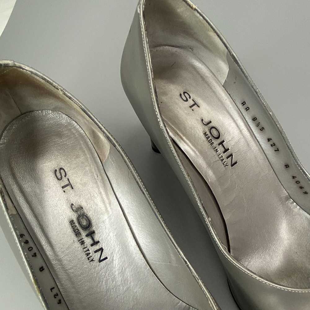 St. John Heels Size 8.5 Silver - image 4