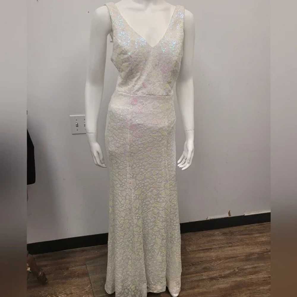 Iridescent sequins gown white size 11 - image 1