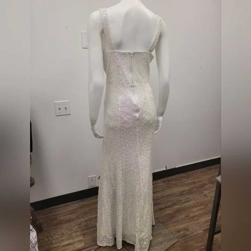 Iridescent sequins gown white size 11 - image 4